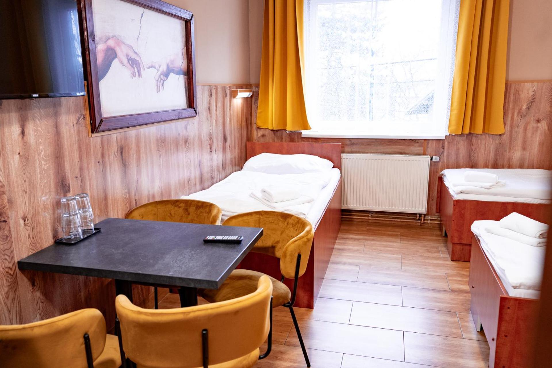 Hotel Taurus Ostrava Bagian luar foto