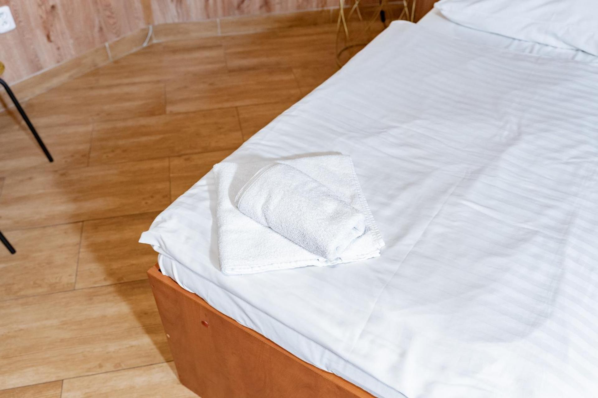Hotel Taurus Ostrava Bagian luar foto