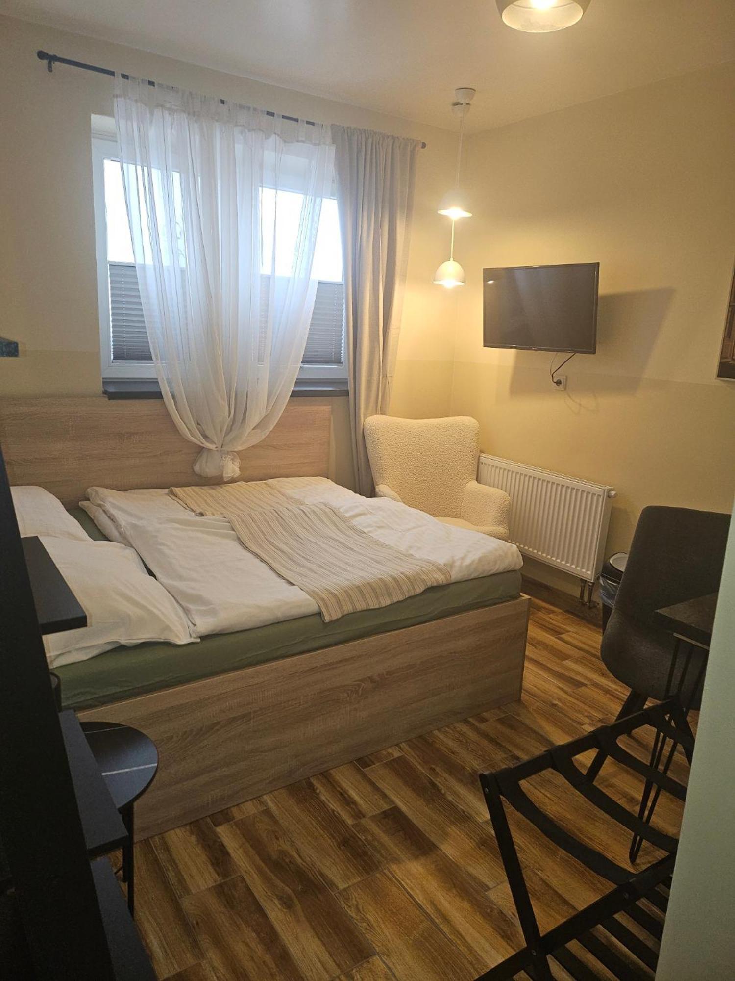 Hotel Taurus Ostrava Bagian luar foto