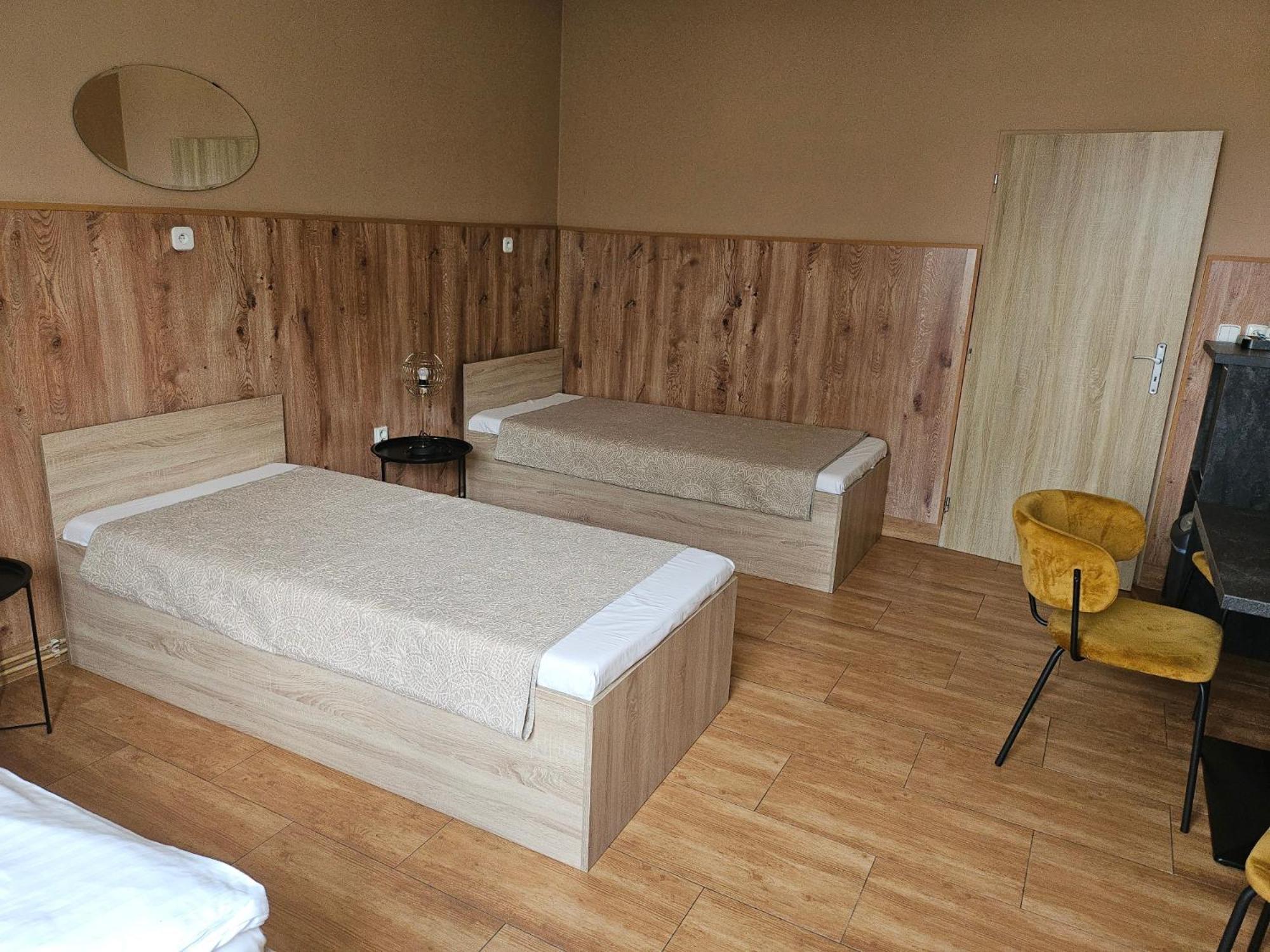 Hotel Taurus Ostrava Bagian luar foto