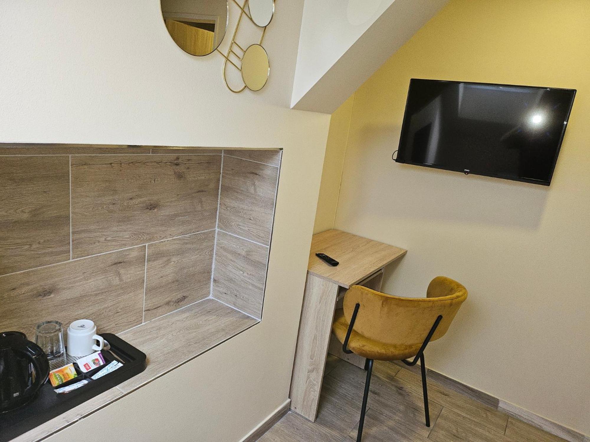 Hotel Taurus Ostrava Bagian luar foto