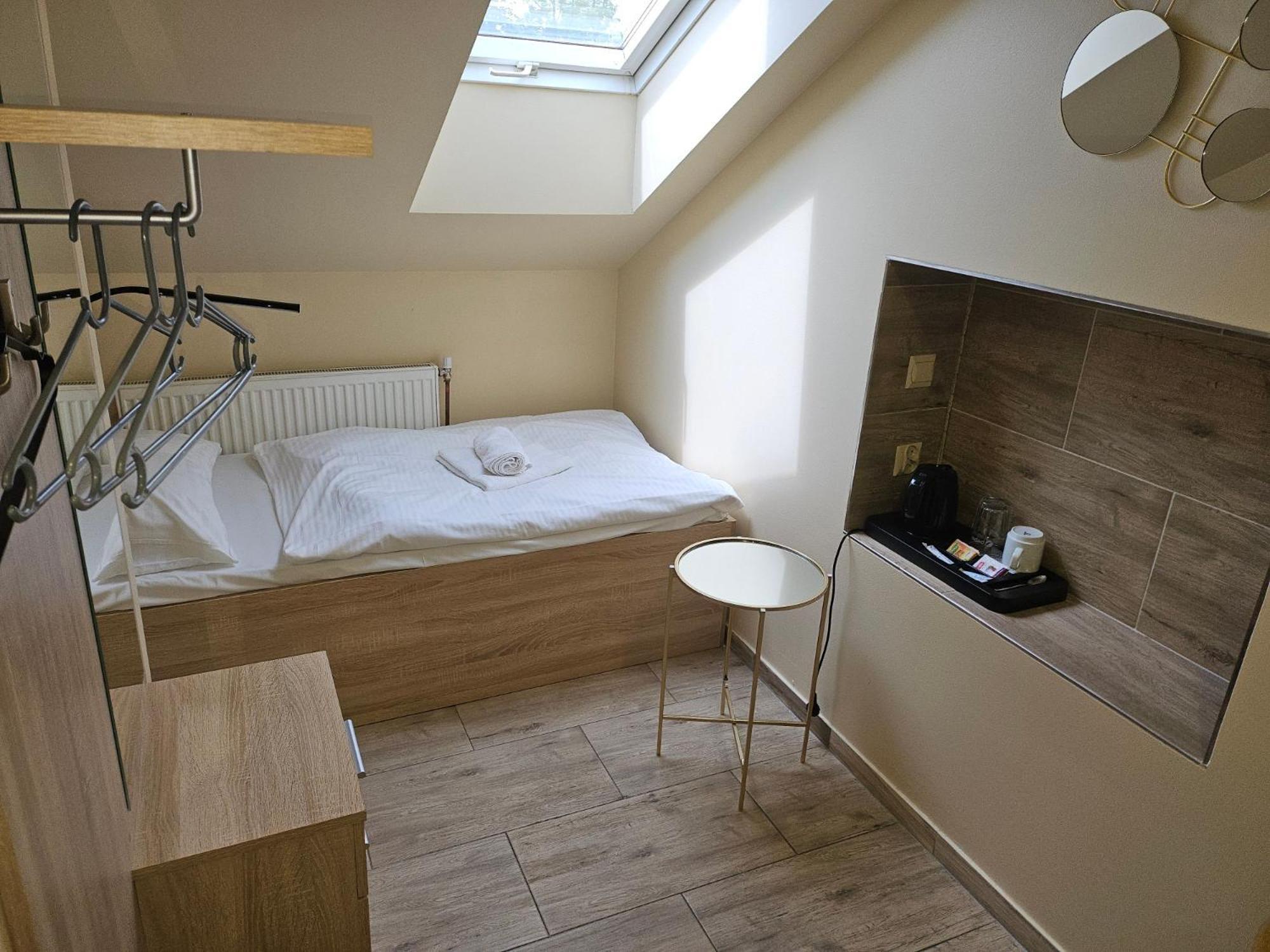 Hotel Taurus Ostrava Bagian luar foto