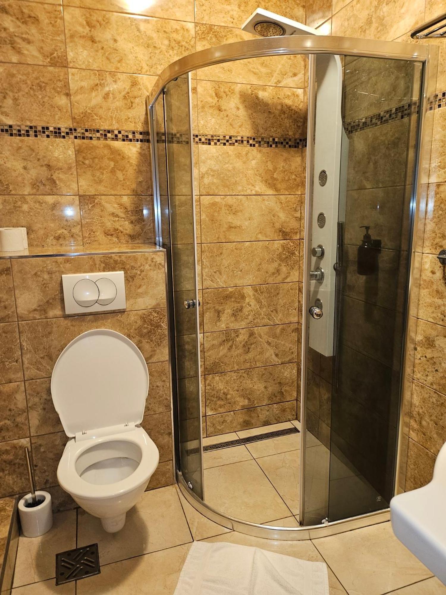 Hotel Taurus Ostrava Bagian luar foto