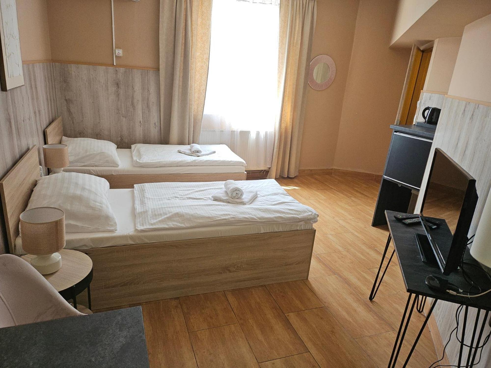 Hotel Taurus Ostrava Bagian luar foto