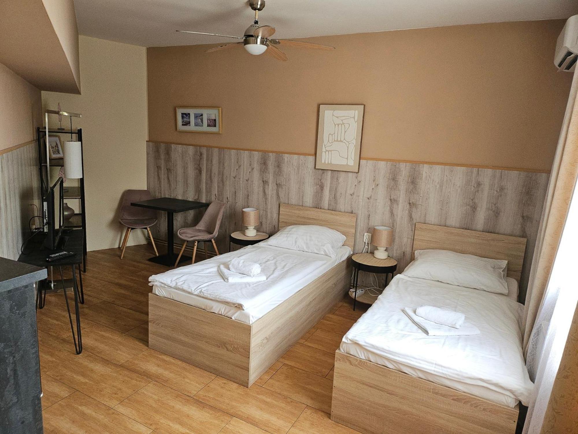 Hotel Taurus Ostrava Bagian luar foto